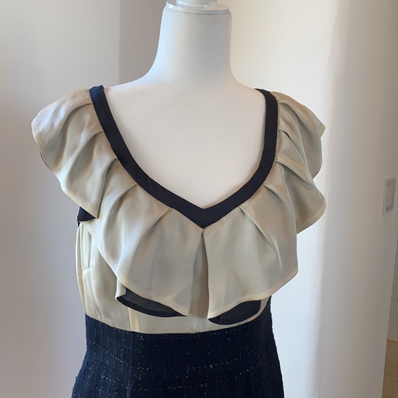 Elegant BCBG tailored party dress Size 10 - Picture 5 of 12